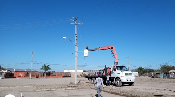 Mejoran alumbrado publico