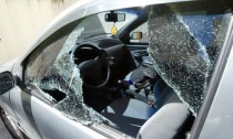     EN SAN CARLOS  Roban bolso de interior de vehículo estacionado