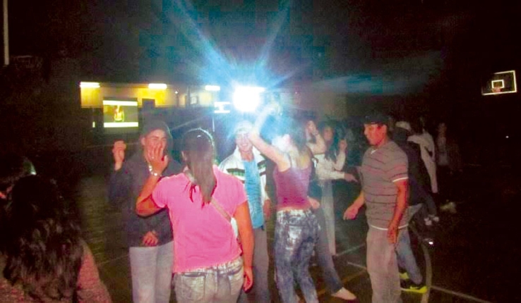 Buscan a par de rijosos