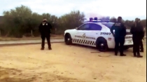 SE DESCONOCE LA IDENTIDAD  Tiran dos cuerpos en la carretera Federal