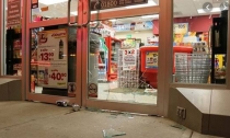    Roban mercancía en tienda Las Acacias