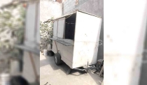Dañan y roban en caseta de comida