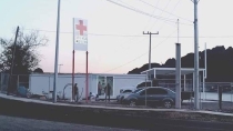 A estadounidense le dio un infarto. Muere camino al hospital