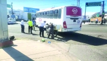 EN CHOQUE CONTRA CAMIÓN  Resulta lesionado motociclista