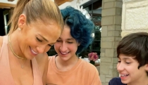 Jennifer Lopez presenta a su hija Emme con lenguaje inclusivo: &quot;Elle&quot;