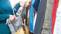 Hurtan en tienda de ropa