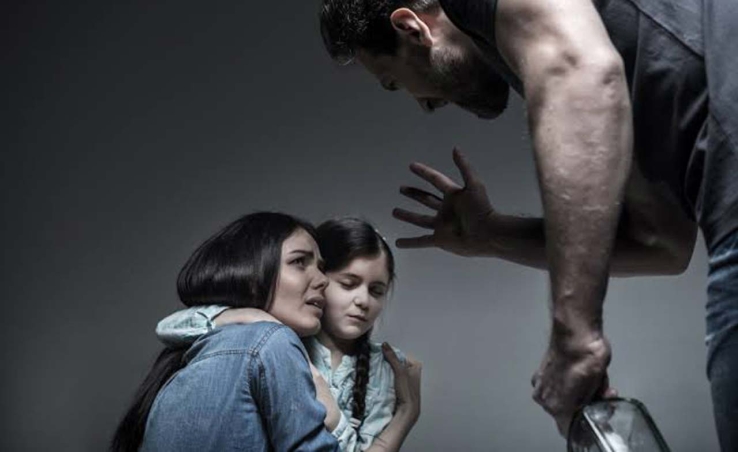 Denuncia violencia familiar