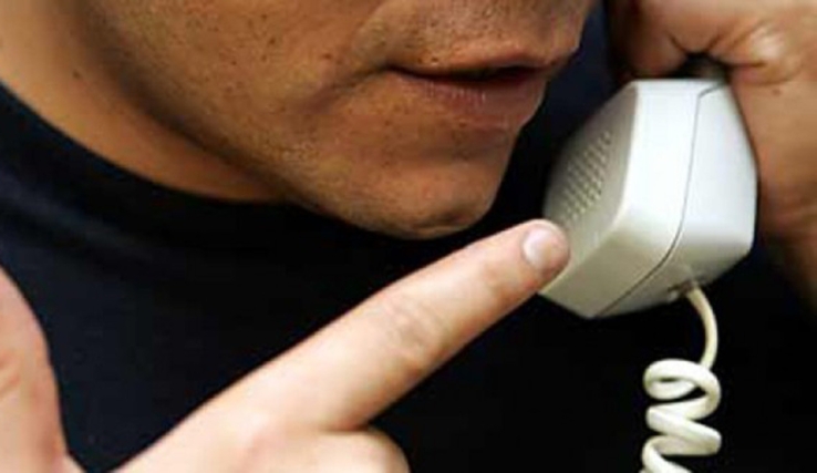 En la colonia Pueblitos Extorsionan hampones a mujer