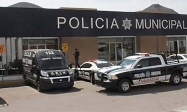 CHOQUE DE AUTOS Deja daños materiales