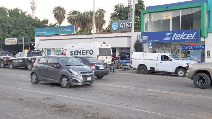Muere hombre en la vía pública