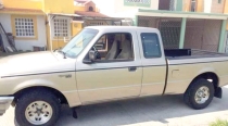 EN EL SECTOR CENTRO  Se roban pick up