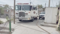 Acuden a dos incendios de maleza