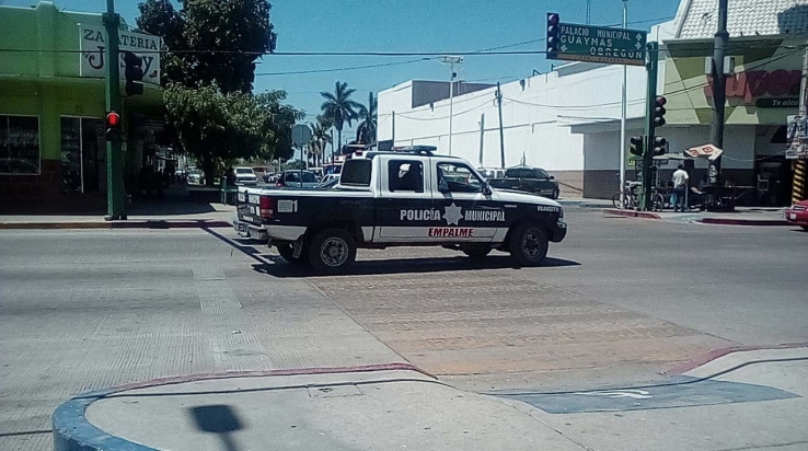 Intenta agredir a su ex mujer