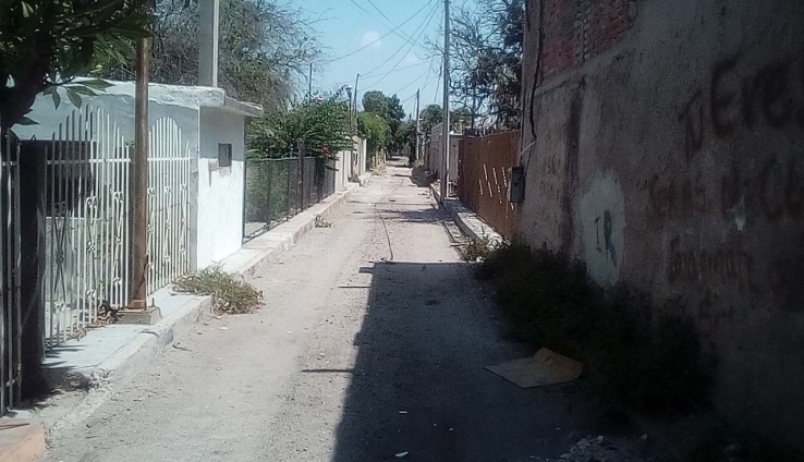 VECINOS DEL SECTOR PONIENTE  Reportan a sujeto y lo detienen