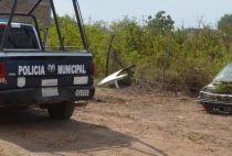 EN LA COLONIA LAS QUINTAS, encuentran vehículo semi desmantelado