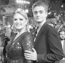 ¡Multitask! Todo lo que Erika Buenfil debe hacer para ser la reina de Tik Tok