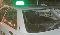 Despojan a taxista de vehículo