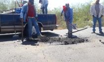 PARA MEJORAR CARRETERA  Piden apoyo a Gobernador