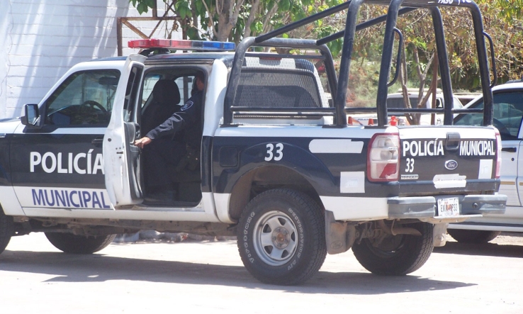 Detienen agresor limpiavidrios