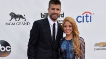 Reviven polémico video donde Piqué lanza pelotazo a Shakira