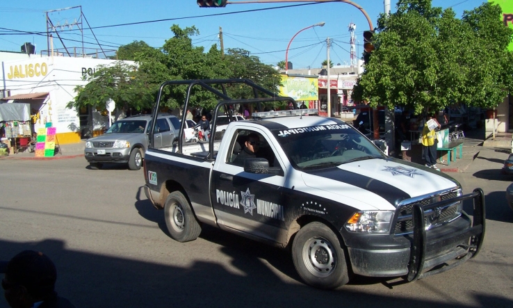 POR TRATAR HUIR  Detienen a dos