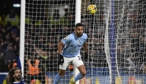 Manchester City se mete de lleno a la lucha por el título