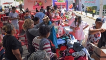 En las instalaciones del PRI Ofertan artículos durante Feria Emprendedora