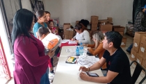 Avanza entrega de uniformes
