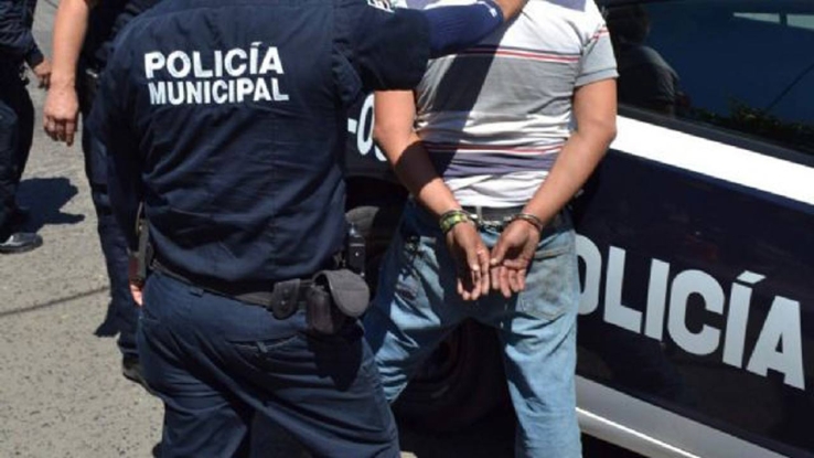 POR CAUSAR DAÑOS A NEGOCIO  Detienen a individuo