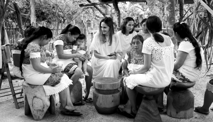 Todo lo que aprendió Angelina Jolie de su visita a la península de Yucatán