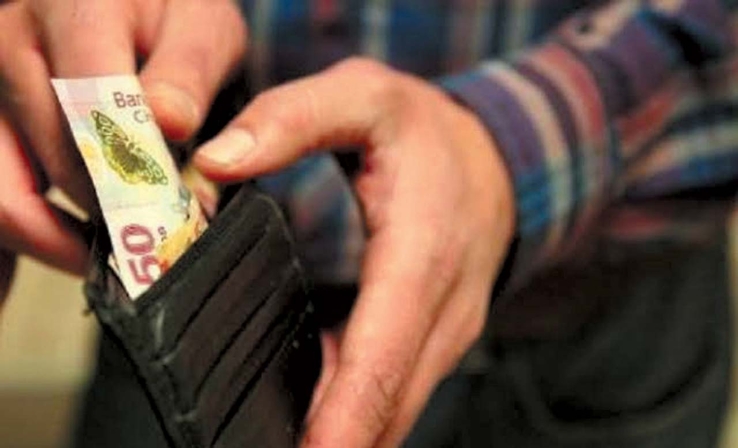 Roban dinero en efectivo