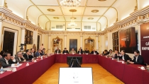 El gobernador Alfonso Durazo y empresarios Analizan proyectos de inversión