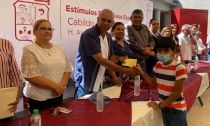 Entrega LFA becas