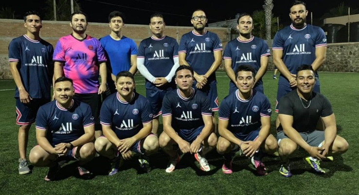 Paso perfecto para Esay Adictos al Deporte FC