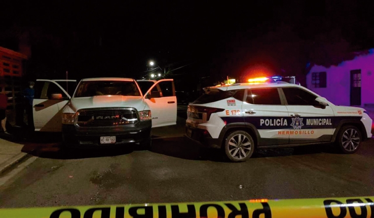 EN EL FRACCIONAMIENTO LOS PINOS  Asesinan a hombre con arma blanca