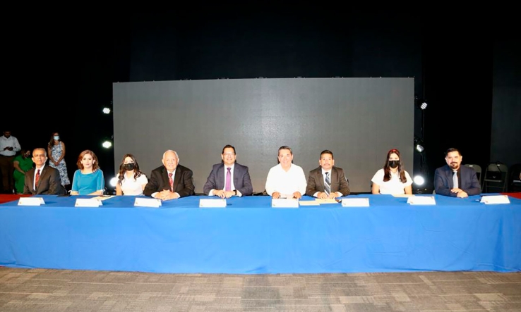 Recibirán docentes aumento salarial