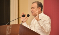 EL GOBERNADOR ALFONSO DURAZO  Prevé lograr gratuidad en educación universitaria