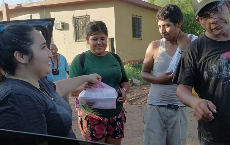 EMPRESARIO EMPALMENSE  Apoya a comunidad
