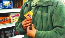 Detienen a presunto ladrón