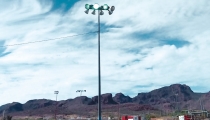 SERVICIOS PÚBLICOS DE GUAYMAS  Repara reflectores en Unidad Deportiva