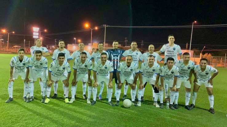 Equipos peleando por meterse a liguilla en veteranos