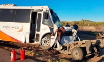 EN LA CARRETERA CABORCA-SONOYTA  Deja camionazo un muerto y 22 heridos
