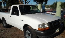 EN PLENO CENTRO  Se roban pick up