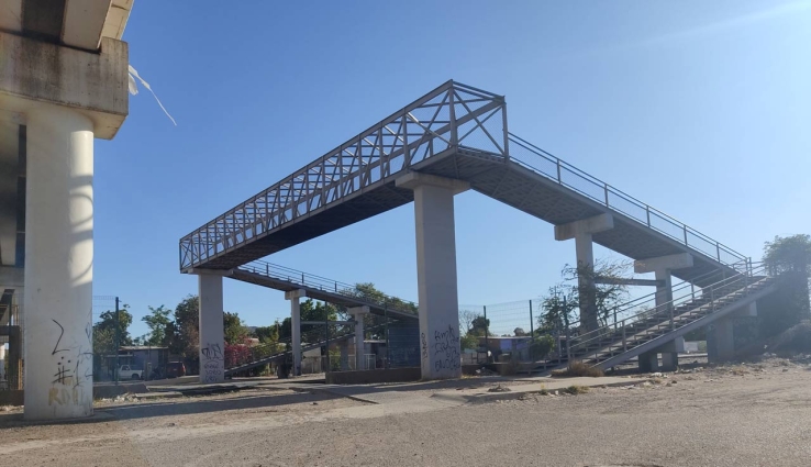 VECINO DEL KILÓMETRO  Reporta a dos trampitas