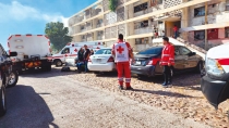 EN INCENDIO EN MULTIFAMILIARES  Rescatan a cinco personas