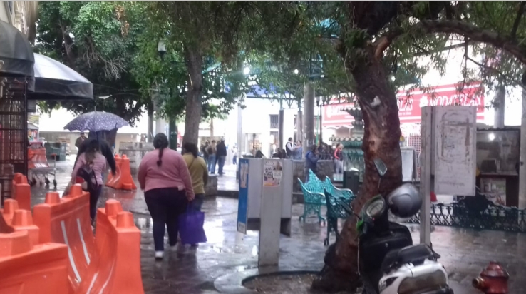 Para llegar al Hospital de la Mujer Auxilian a mujer en trabajo de parto