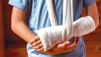 Resulta lesionado en riña entre vecinos