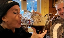Cuquita celebró el Año Nuevo con su familia en Vail y las cervezas no faltaron