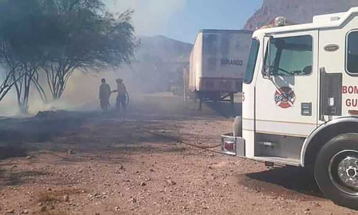 Sofocan incendio forestal