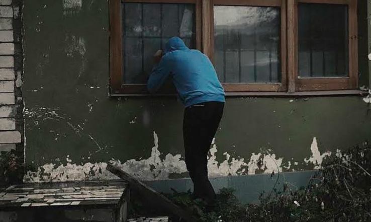 EN SECTOR SAN VICENTE  Roban dentro de vivienda